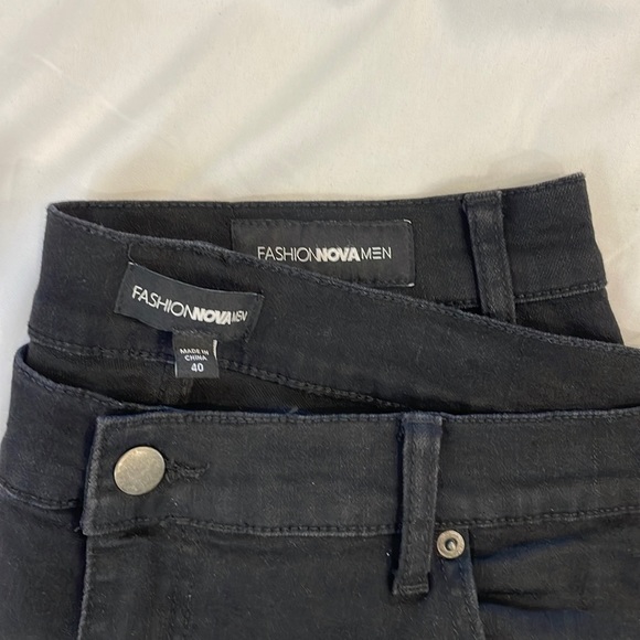 ❌SOLD❌Fashion Nova Carter Side Striped Skinny Jean - Picture 2 of 9